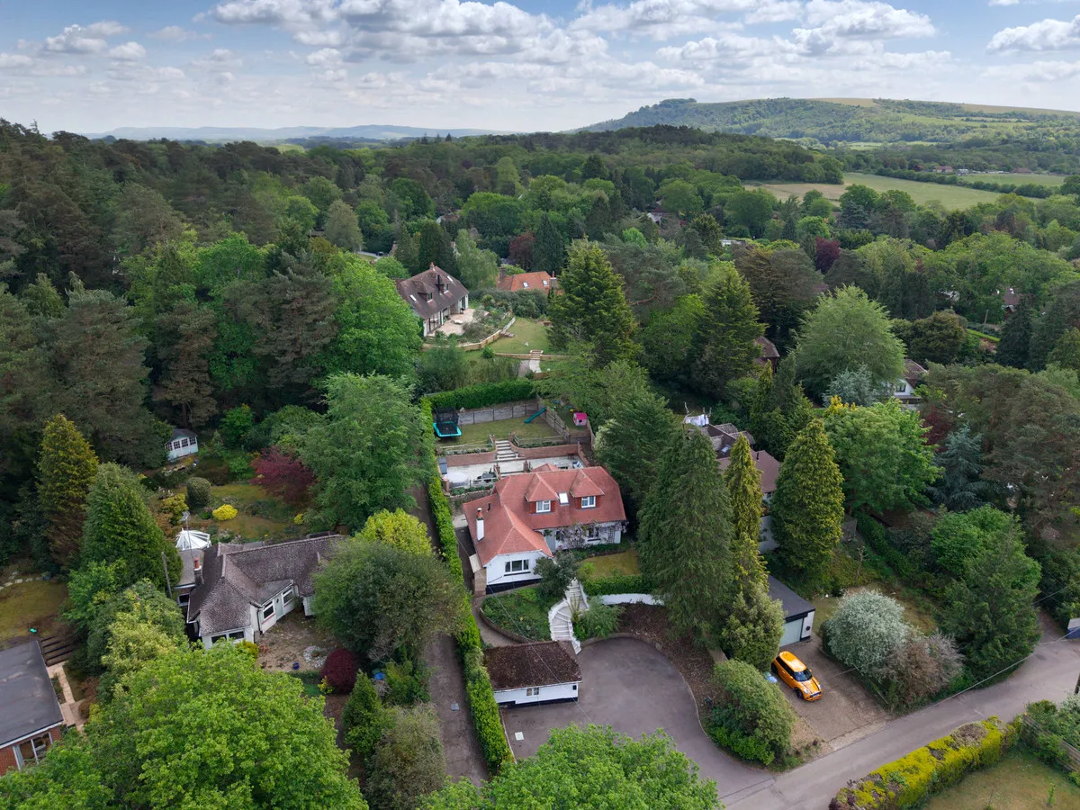 Storrington, RH20 3HY, photo 15