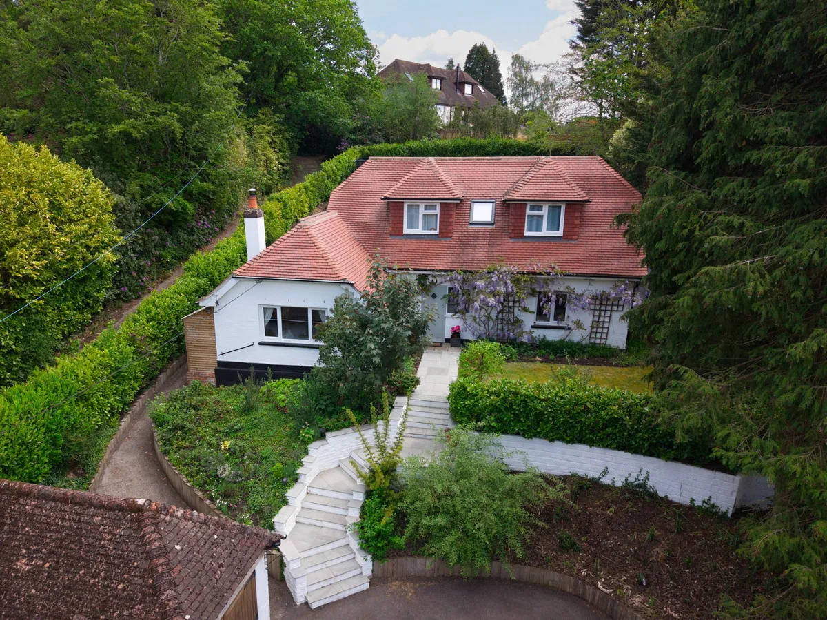 Storrington, RH20 3HY, photo 17