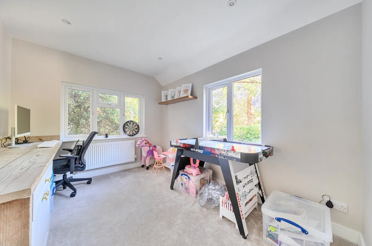 Storrington, RH20 3HY, photo 4