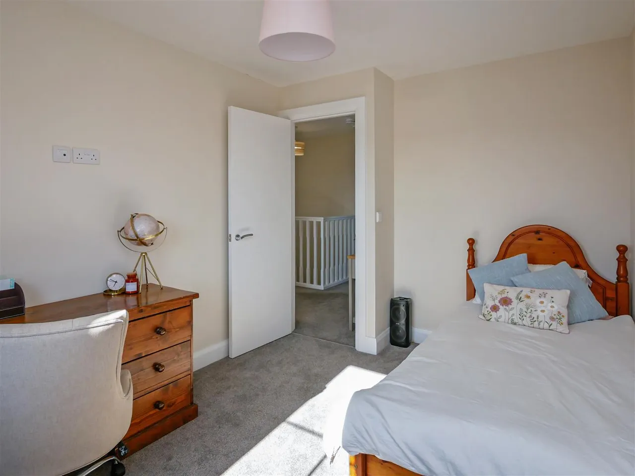 Hillsborough Road, Carryduff, BT8, photo 23
