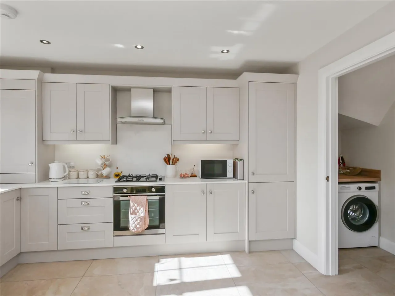 Hillsborough Road, Carryduff, BT8, photo 14