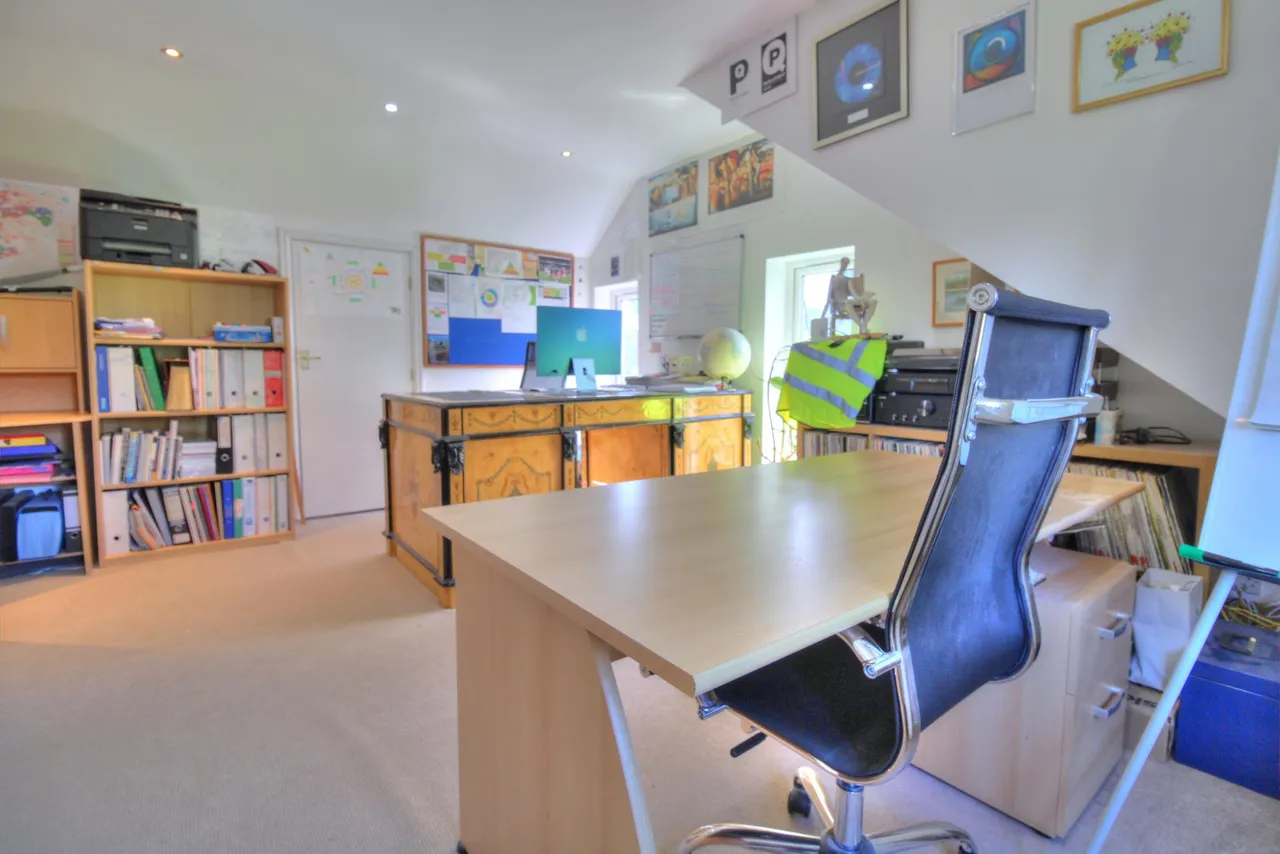 John Clare Close, Brackley, NN13, photo 32