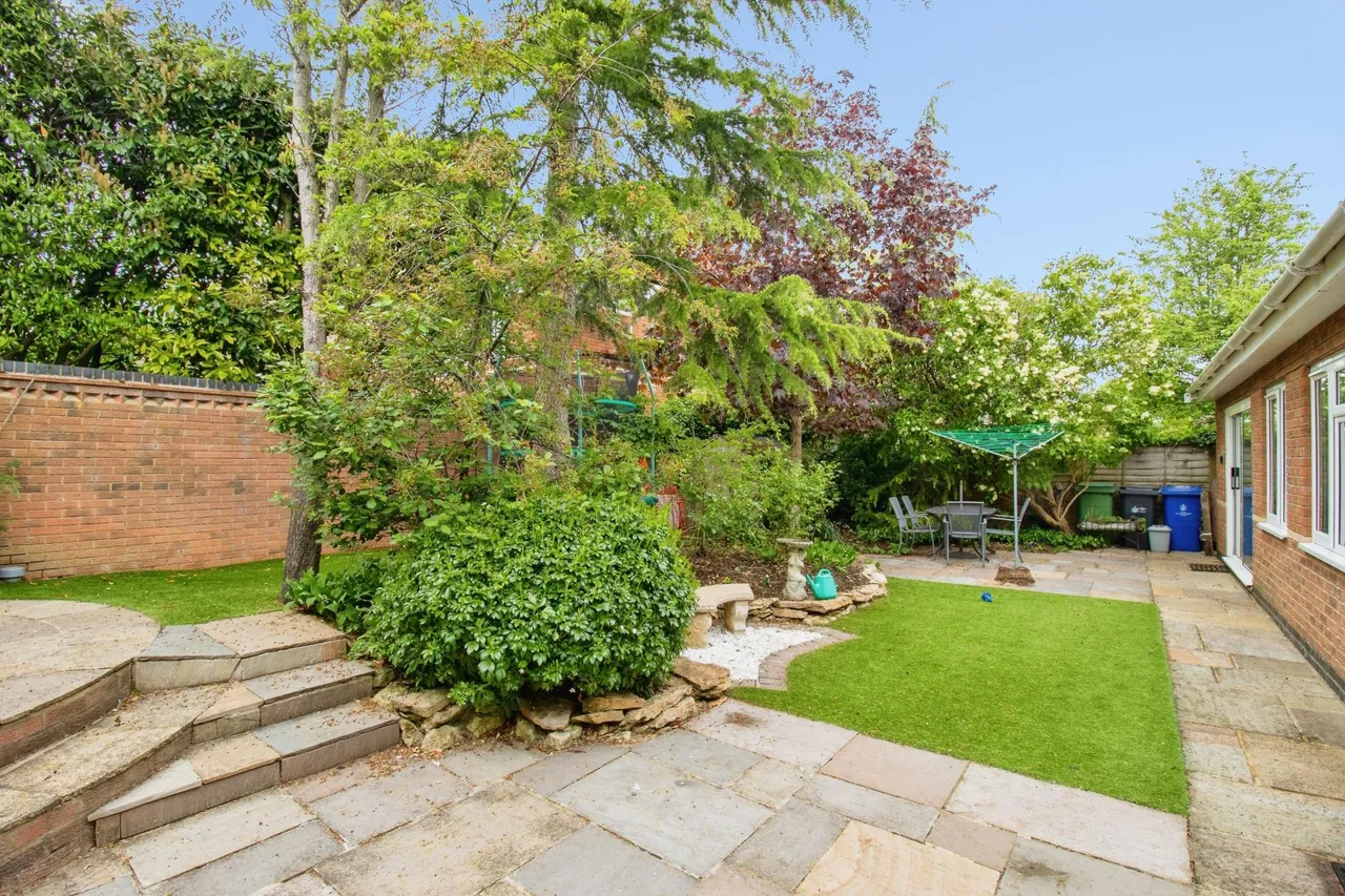 John Clare Close, Brackley, NN13, photo 35
