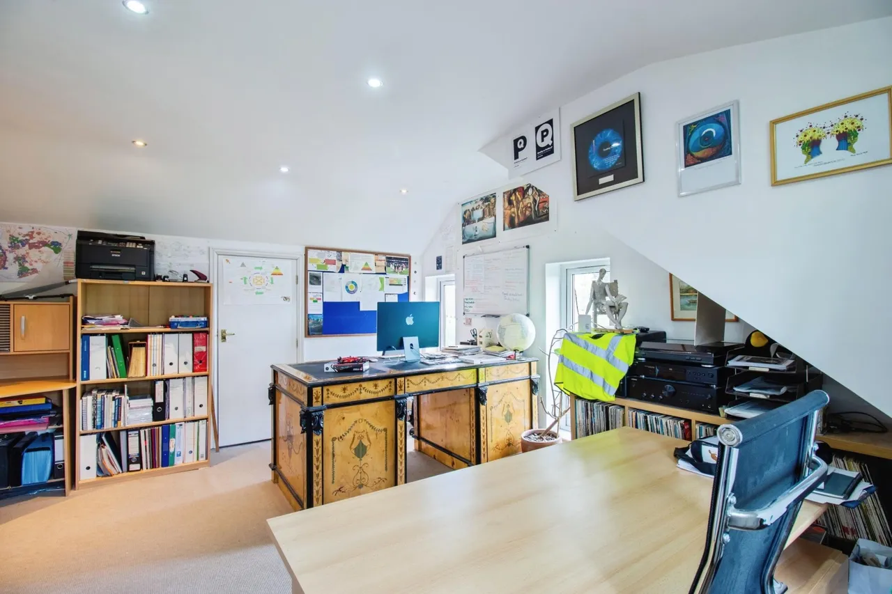 John Clare Close, Brackley, NN13, photo 31