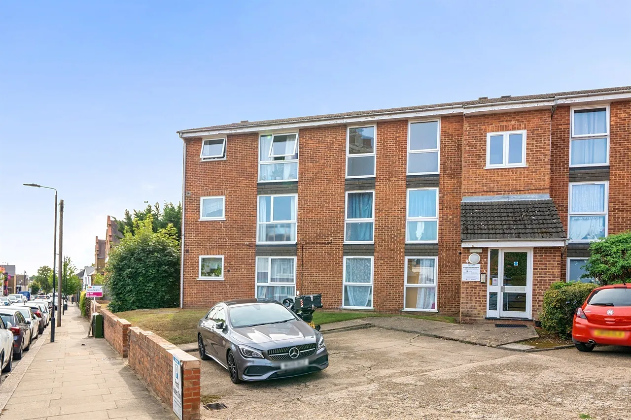 Trinity Street, Enfield, EN2, photo 9