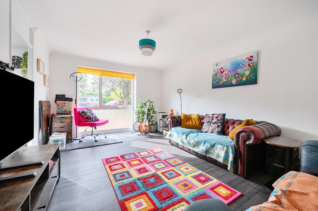 Trinity Street, Enfield, EN2, photo 2