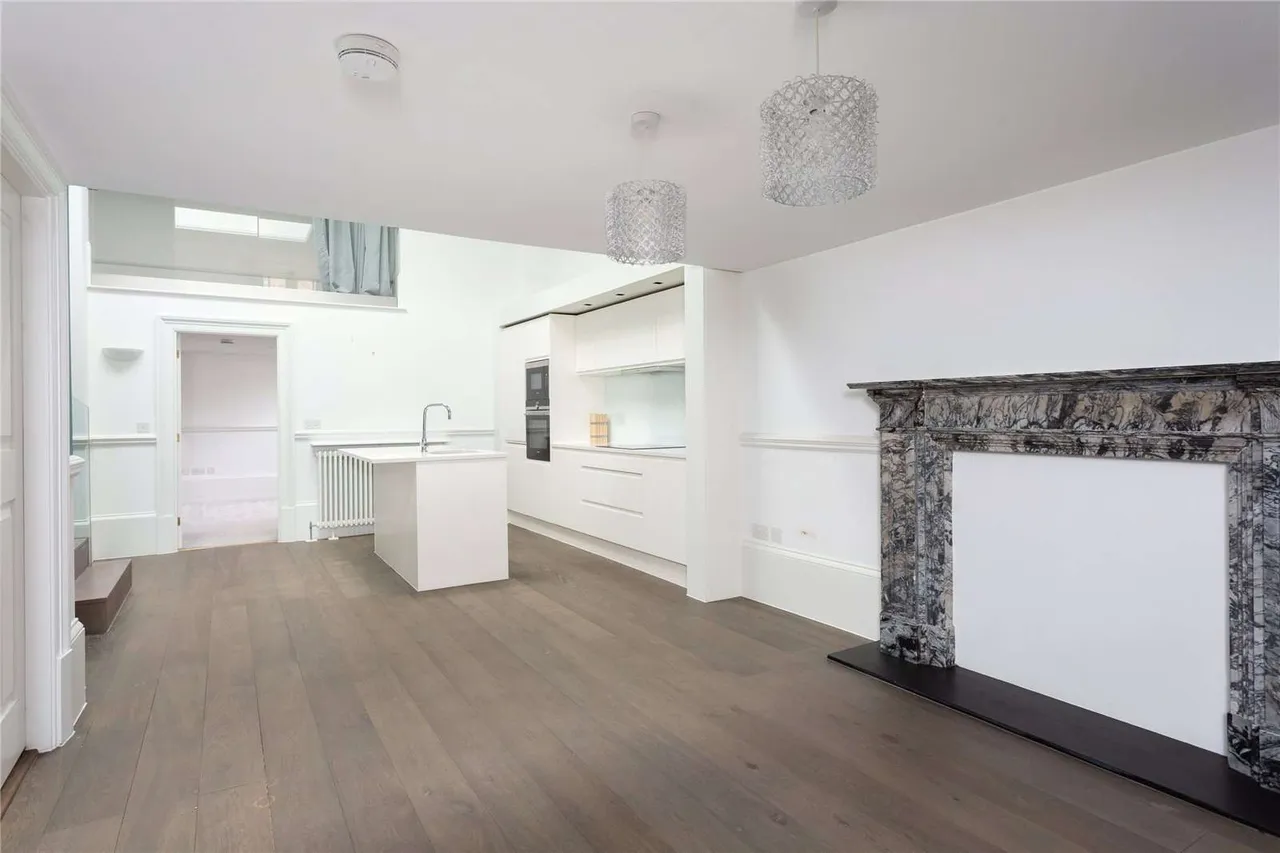 St. Leonards Mews, York, North Yorkshire, YO1 7HN, photo 3