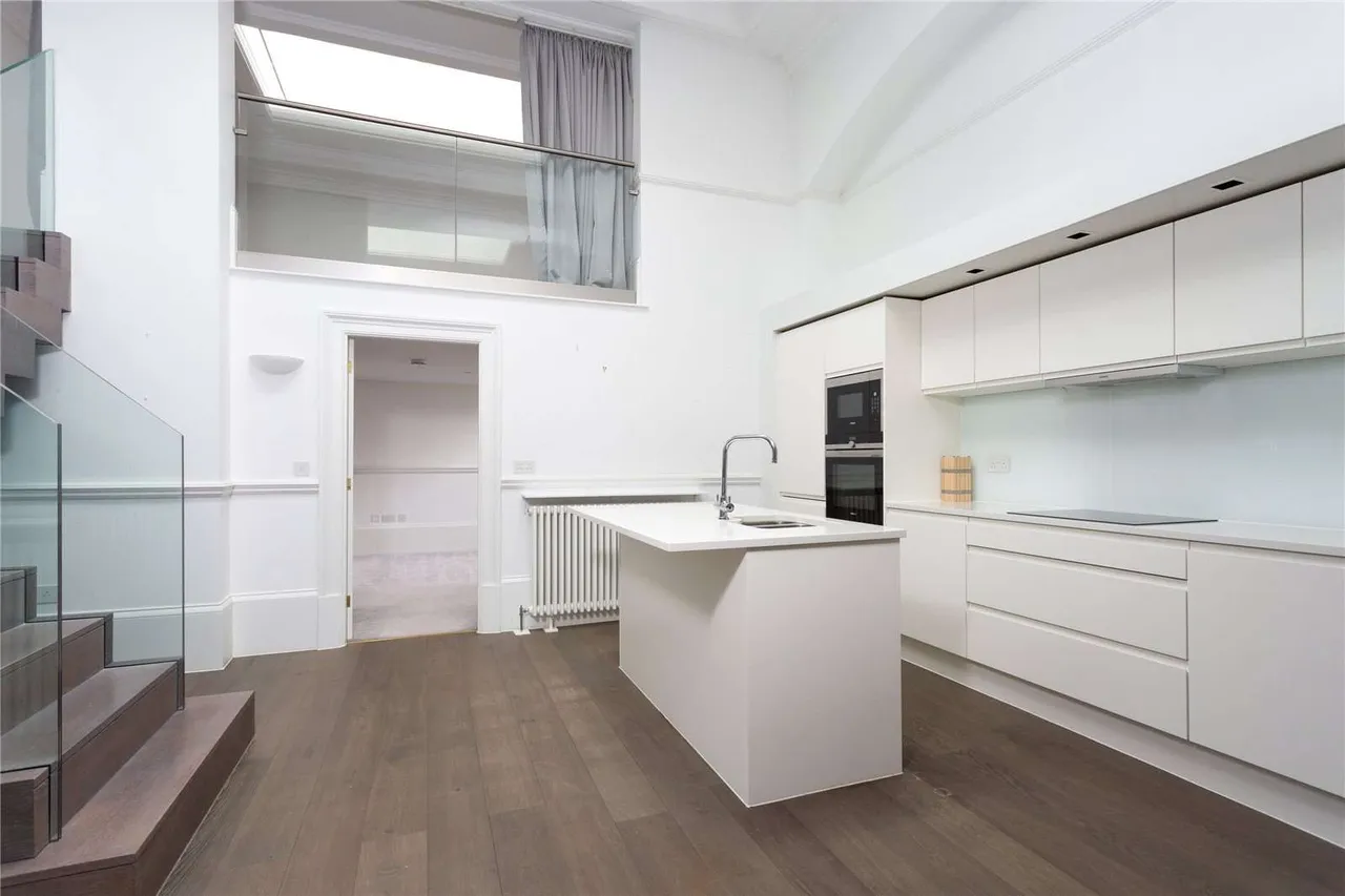 St. Leonards Mews, York, North Yorkshire, YO1 7HN, photo 4