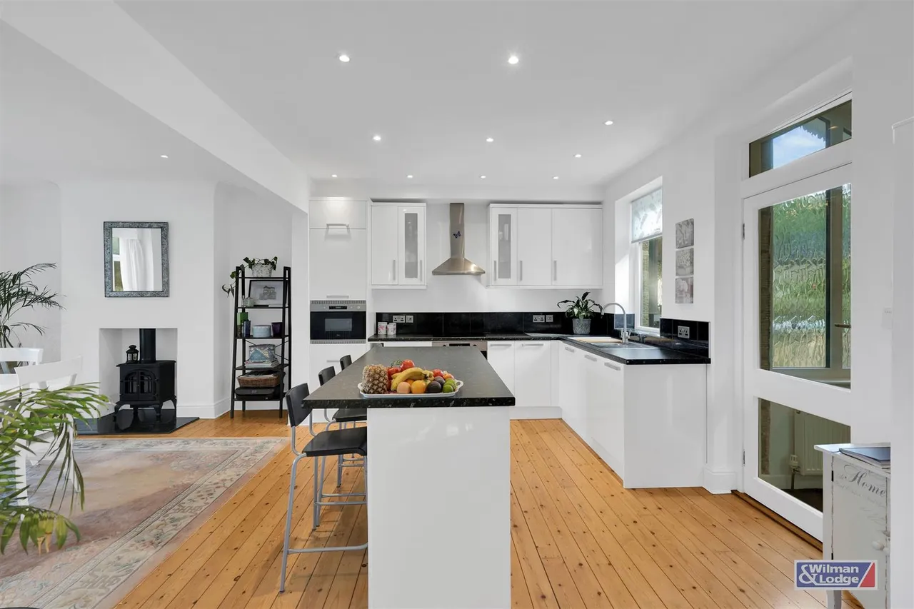 Dale View, Steeton, BD20 6PN, photo 2