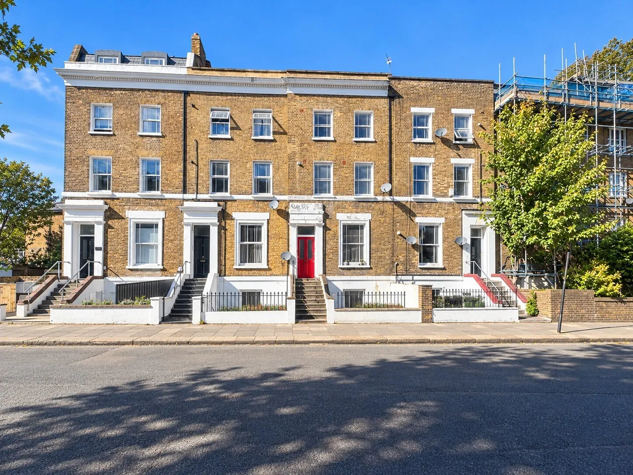 3 bed flat for sale, Coldharbour Lane, London, SE5
