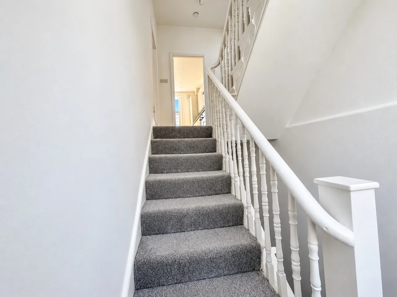 Coldharbour Lane, London, SE5, photo 10