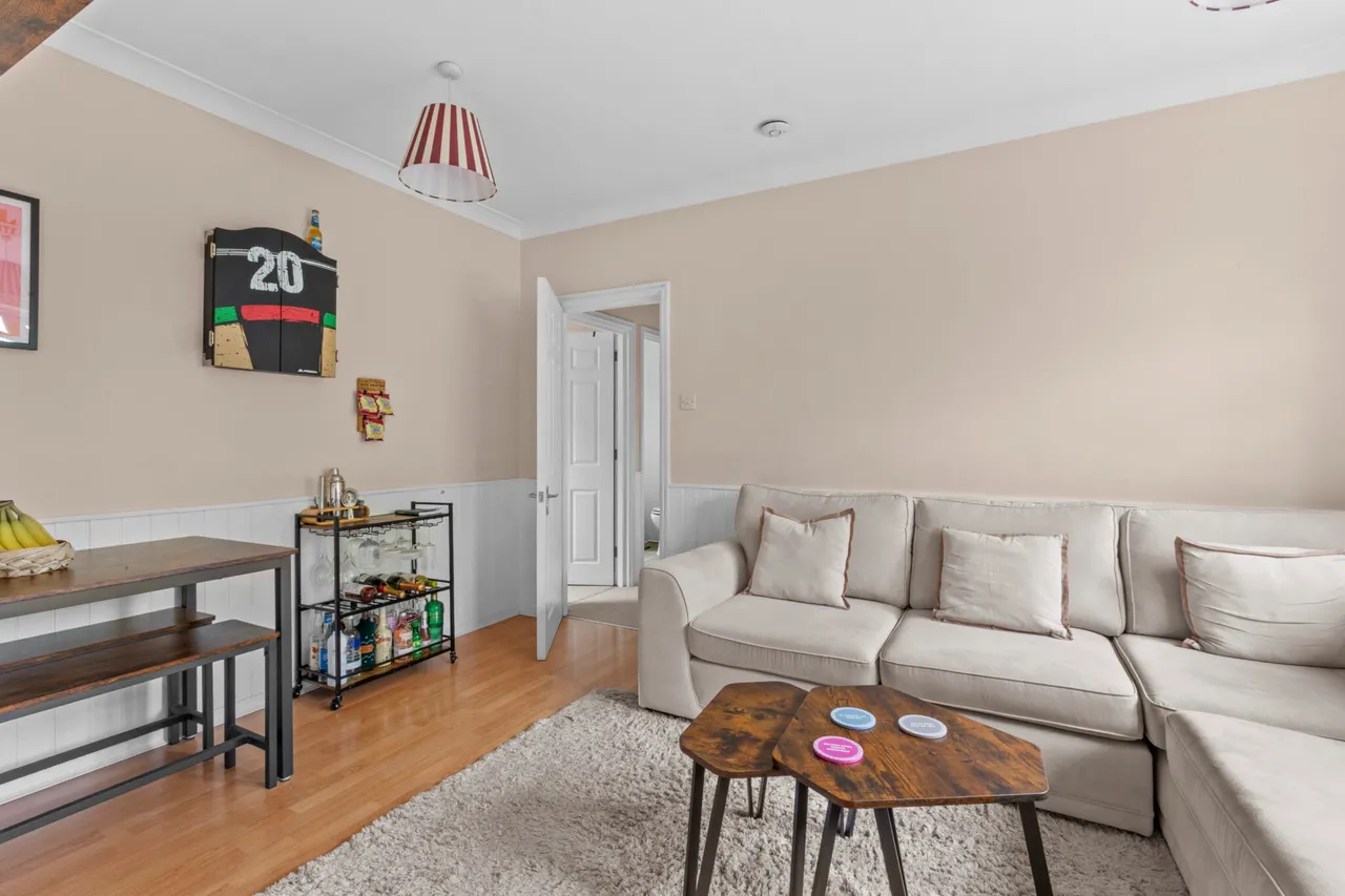 Back Street, Wendover, HP22, photo 6