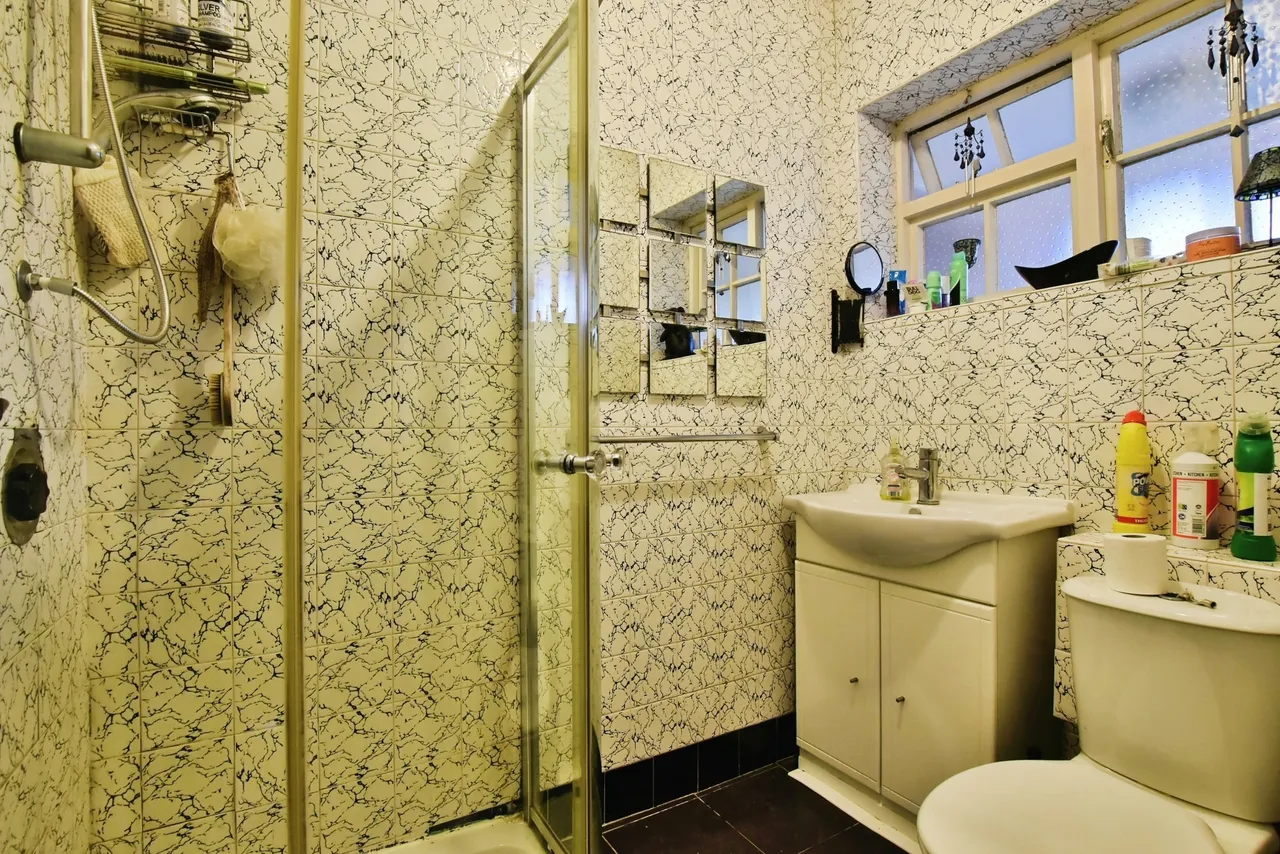 Rydal Drive, Altrincham, WA15, photo 9