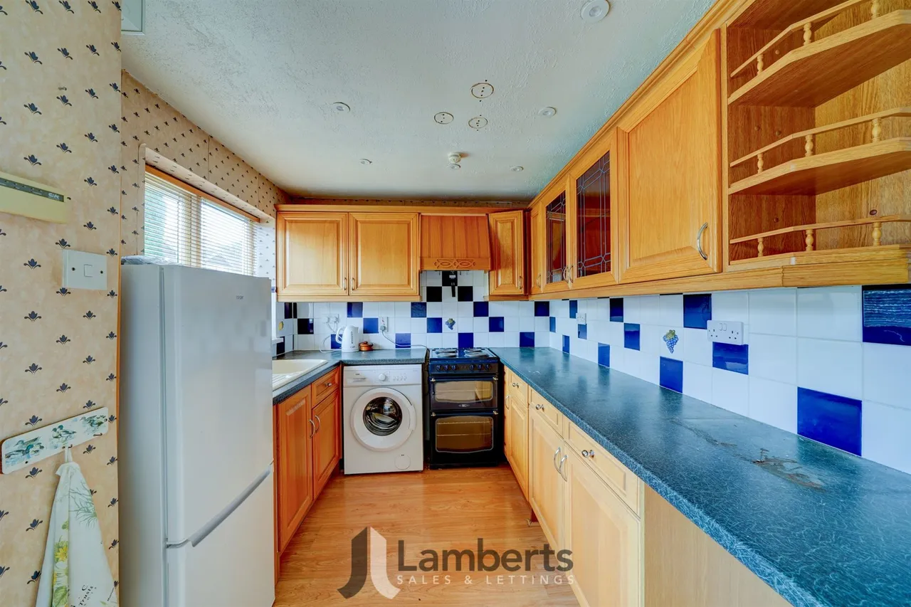28 Salford Close, Redditch, photo 3