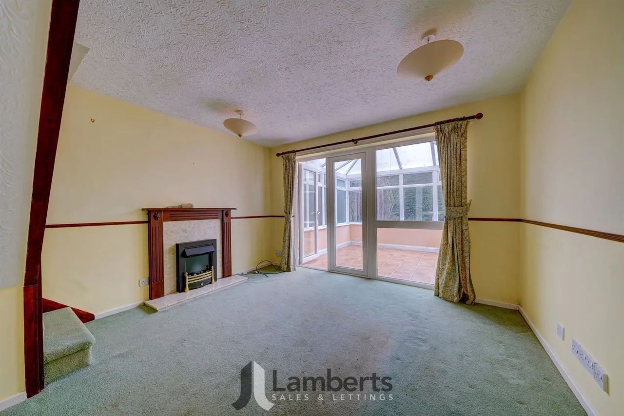 28 Salford Close, Redditch, photo 2