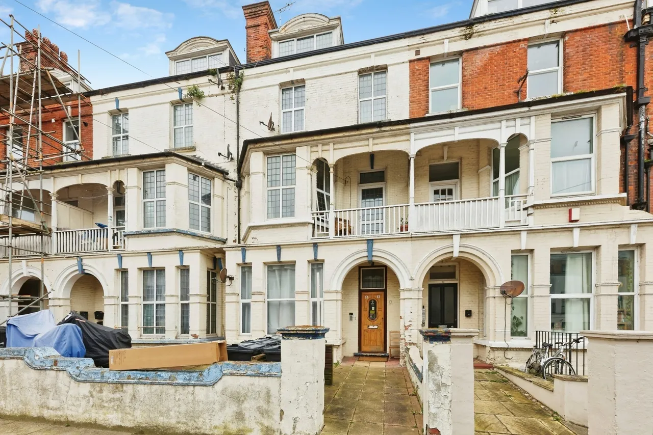 1 bed property for sale, Surrey Road, Cliftonville, CT9