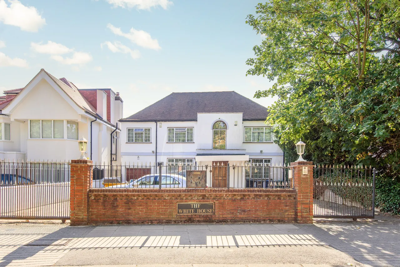 5 bed house for sale — The White House, Tenterden Grove, London