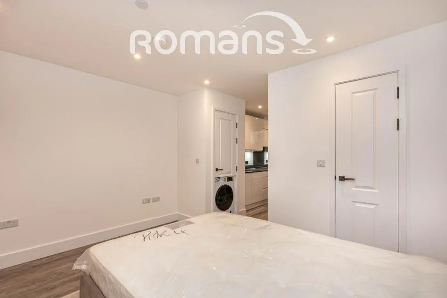 Lyon Way, Frimley, GU16, photo 6