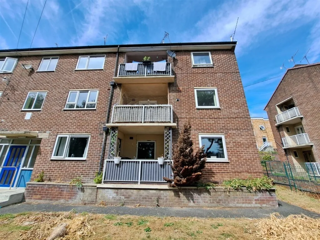 3 bed flat for sale — School Road, High Green, SHEFFIELD