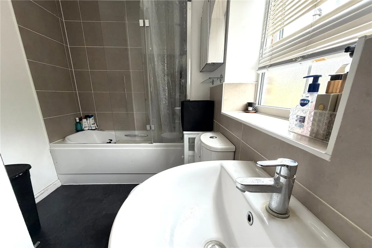 Ashmole Place, Wokingham, Berkshire, RG40 1JR, photo 6