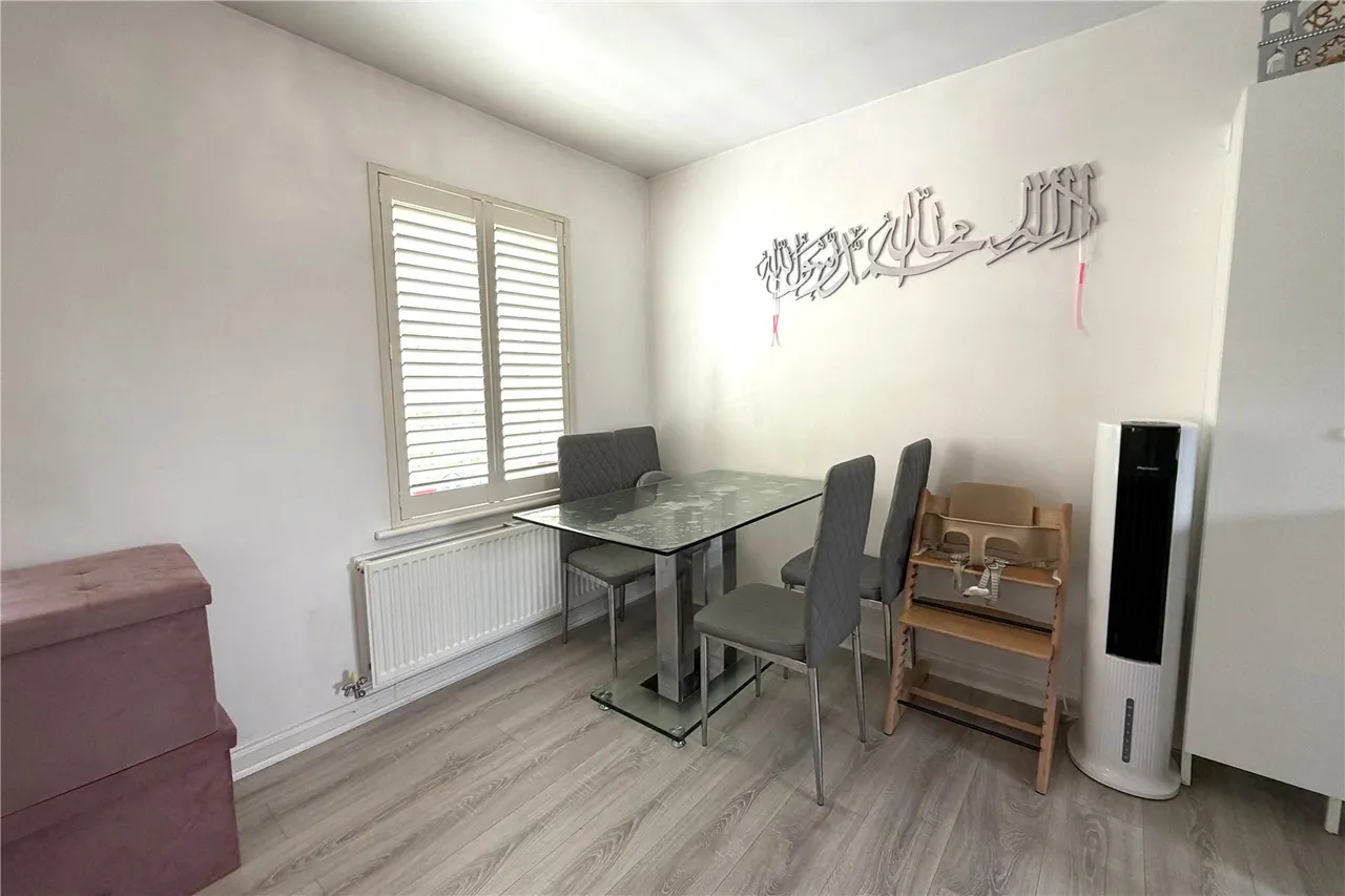 Ashmole Place, Wokingham, Berkshire, RG40 1JR, photo 5