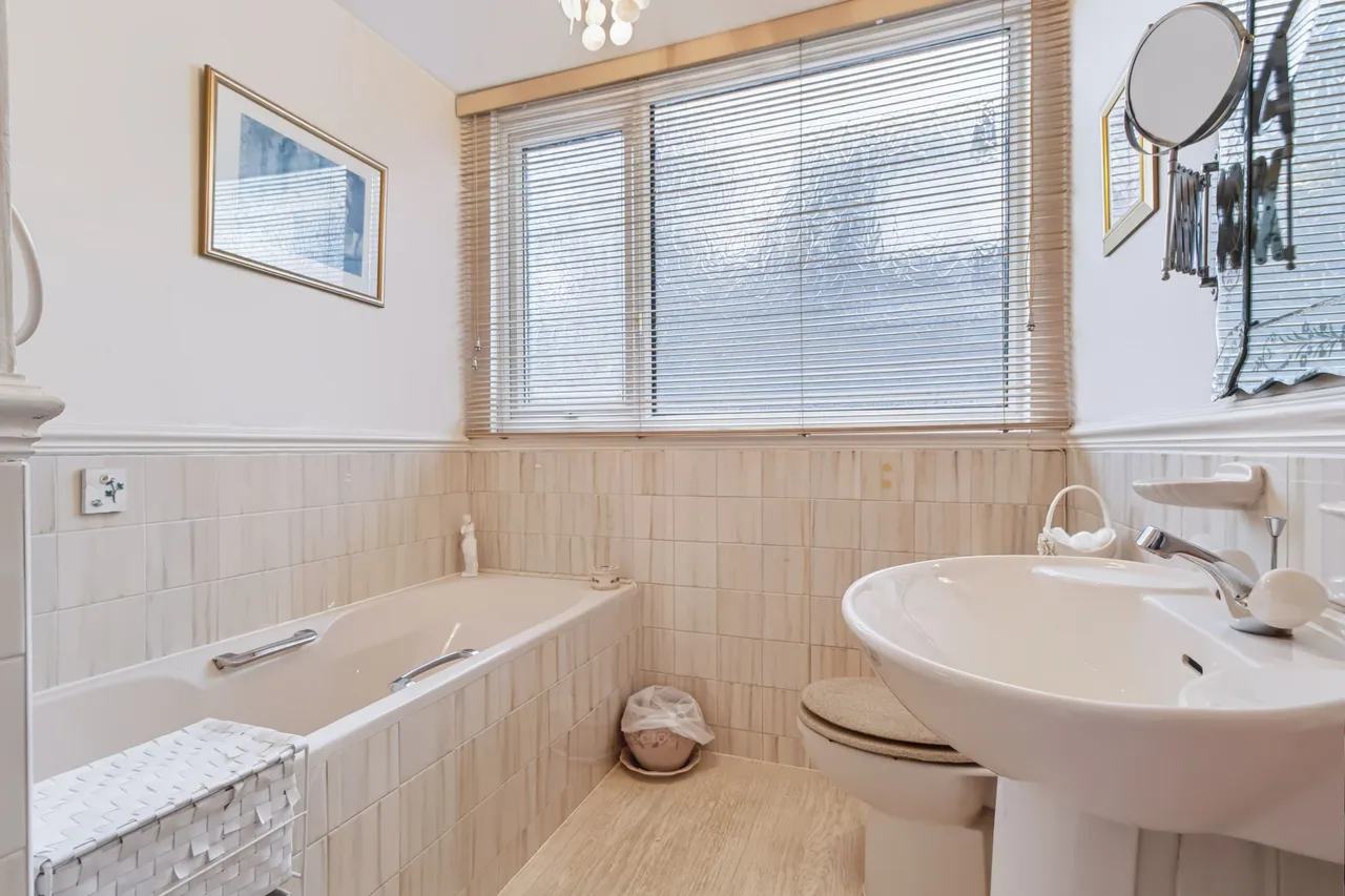 Kingsley Drive, Appleton, Warrington, Warrington, WA4 5AF, photo 16