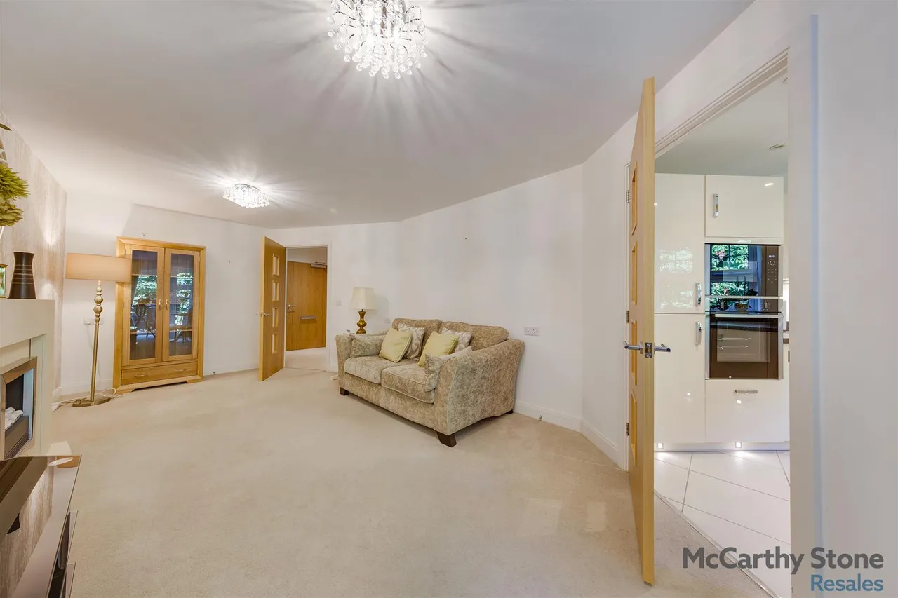 Marple Lane, Chalfont St. Peter, SL9, photo 3