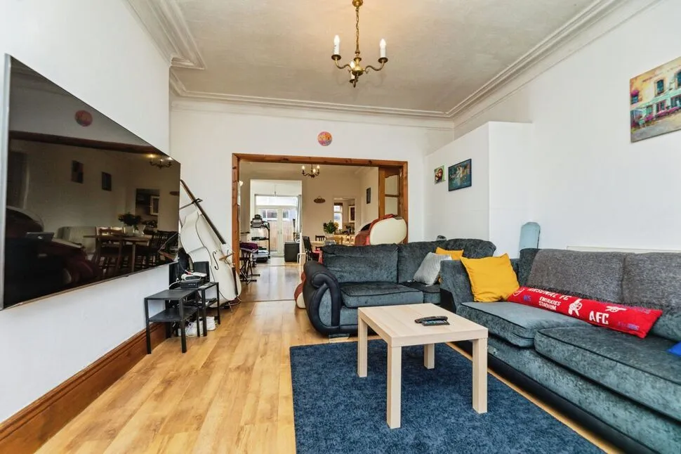 Chantrey Road, Sheffield, South Yorkshire, S8, photo 3