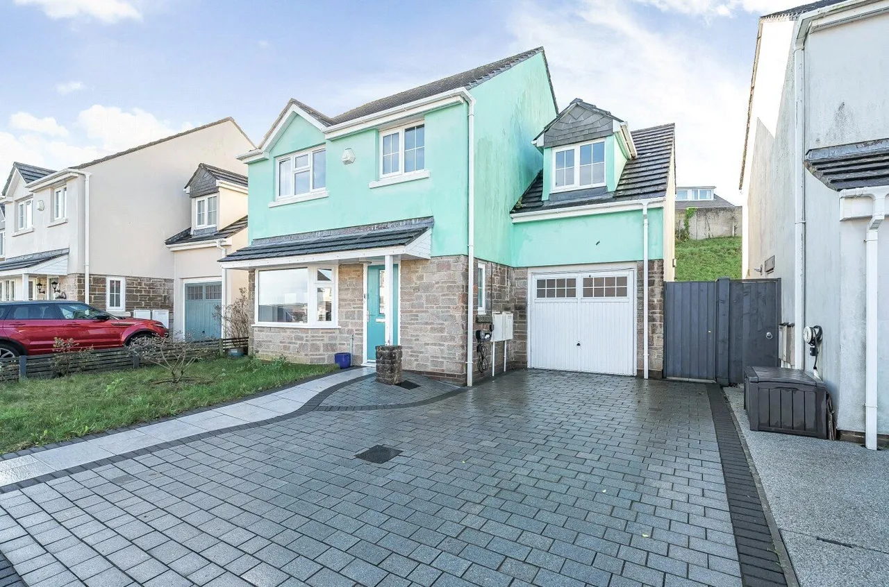 4 bed property for sale — Bishops Close, Saltash, Cornwall, PL12