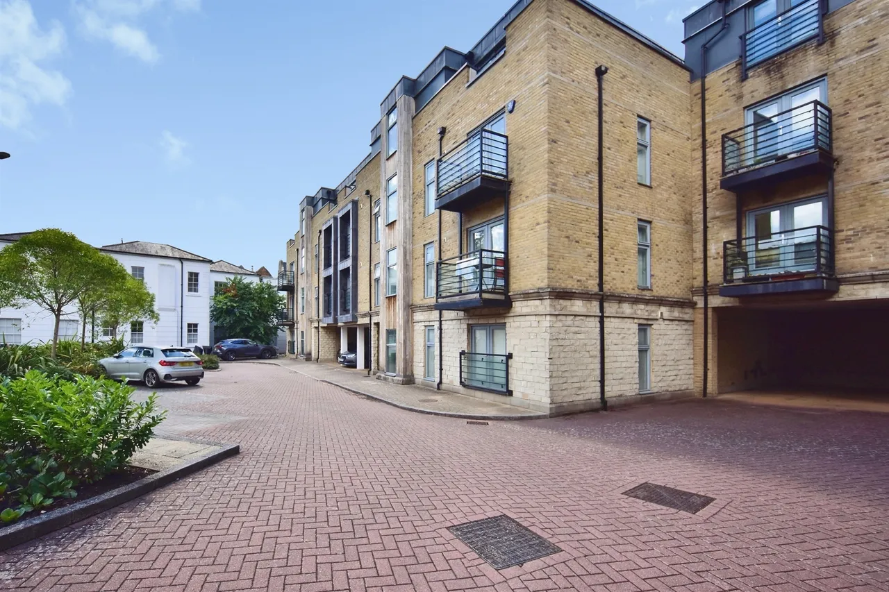 1 bed flat for sale, Church Street, Maidstone, ME14