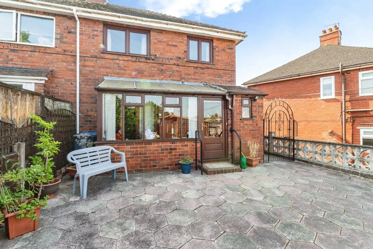 Mayfield Place, Newcastle, Staffordshire, ST5, photo 16