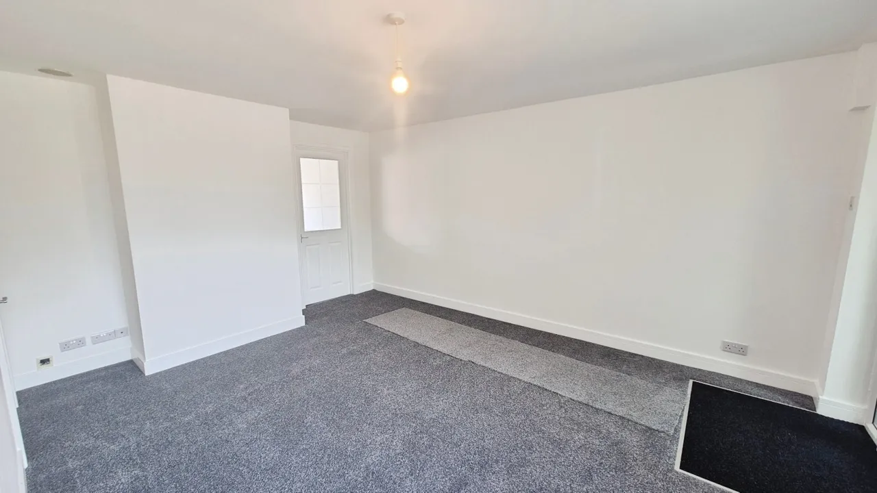 Keepers Close, Burntwood, WS7, photo 4