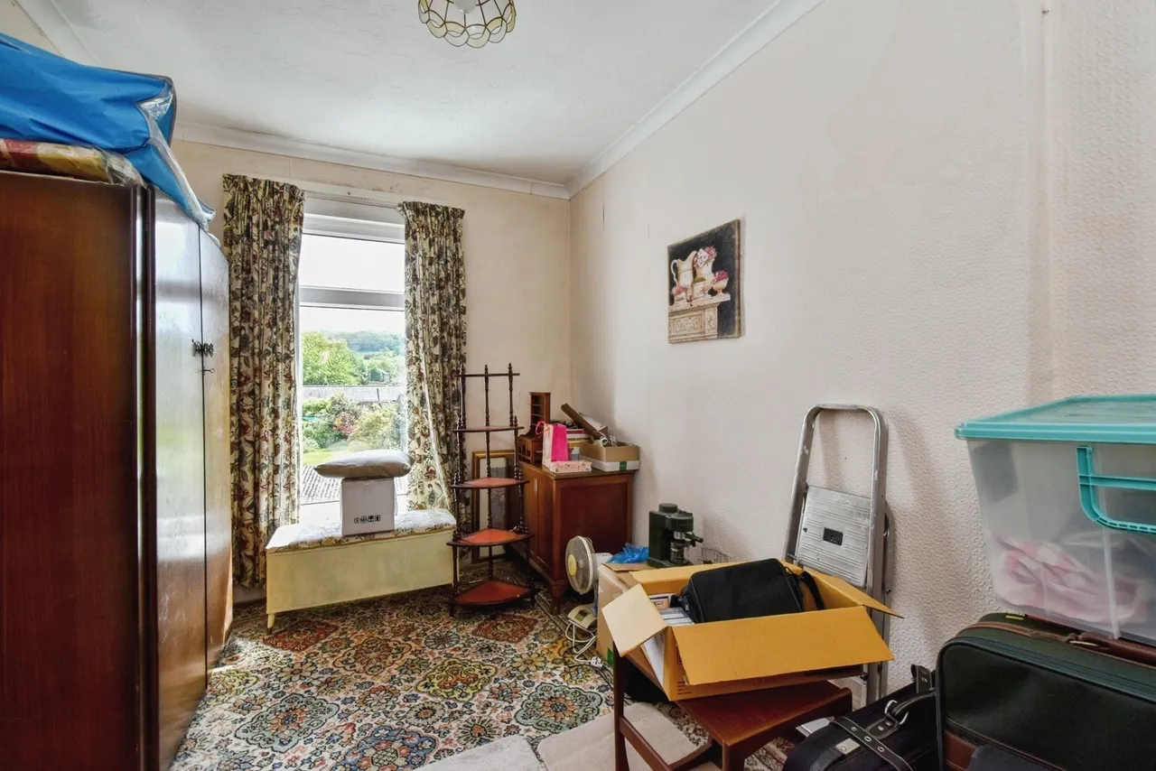 Pentwyn Road, Betws, SA18, photo 15