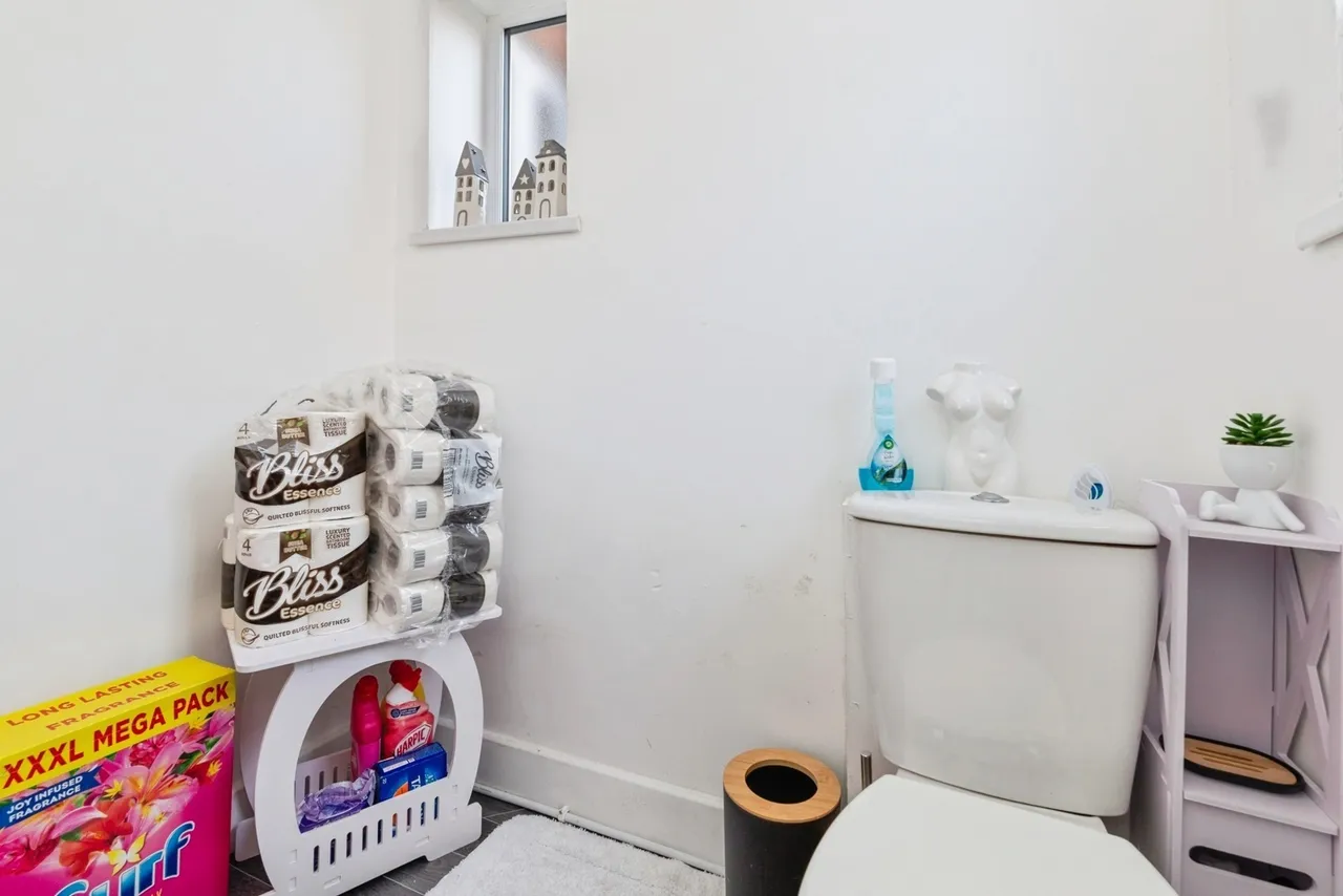 North Crescent, Peterlee, Durham, SR8, photo 15
