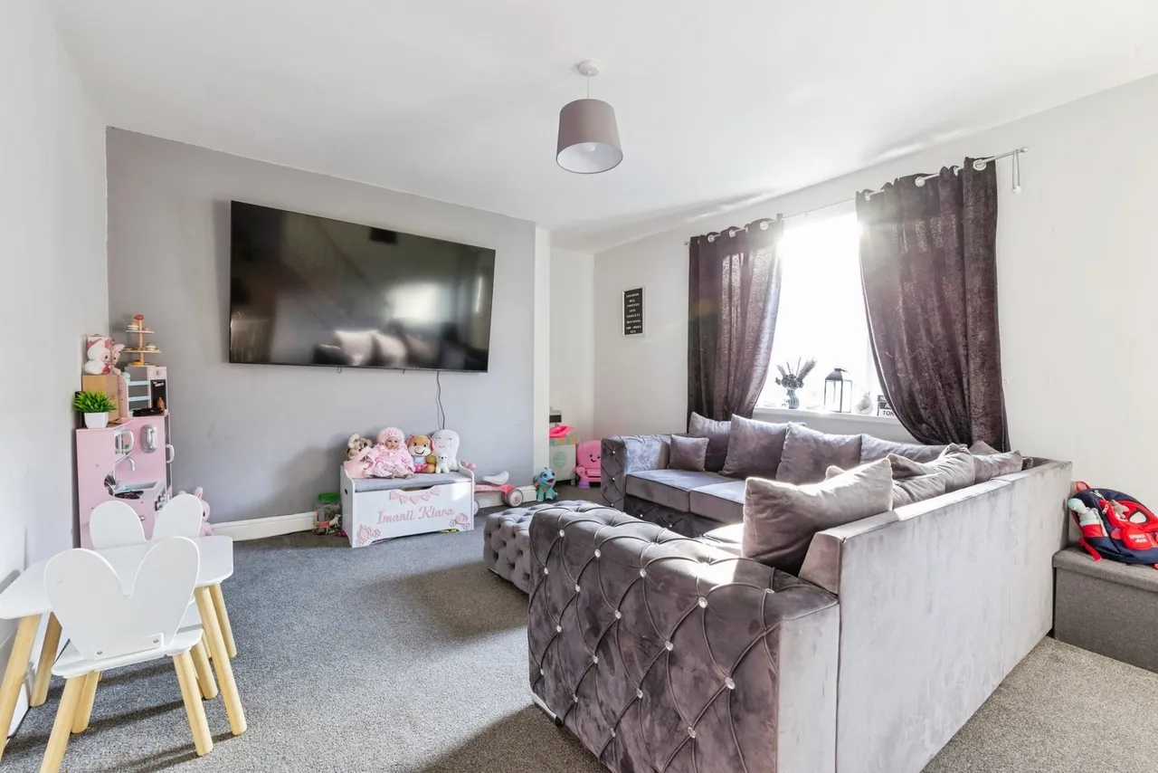 North Crescent, Peterlee, Durham, SR8, photo 4