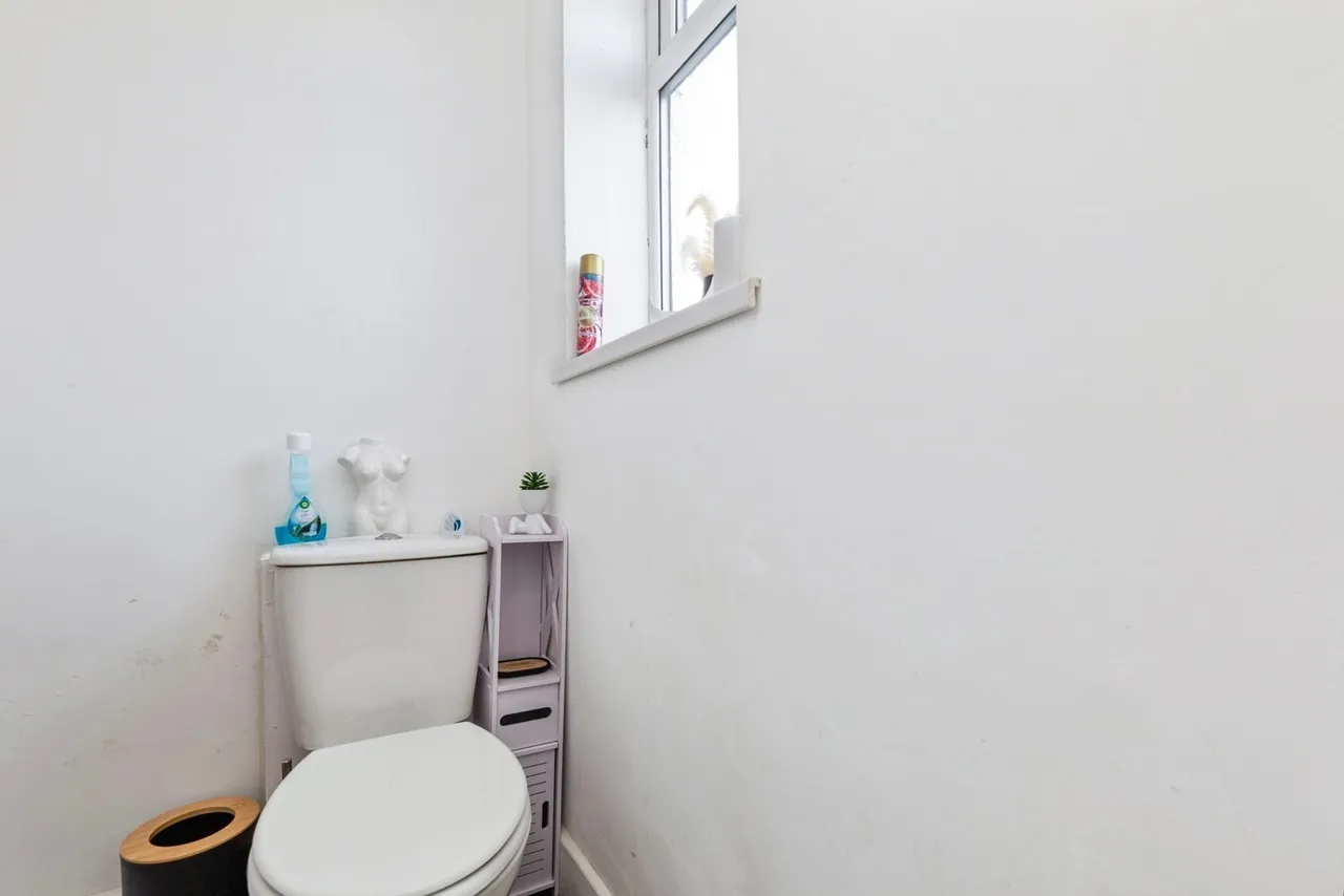 North Crescent, Peterlee, Durham, SR8, photo 14
