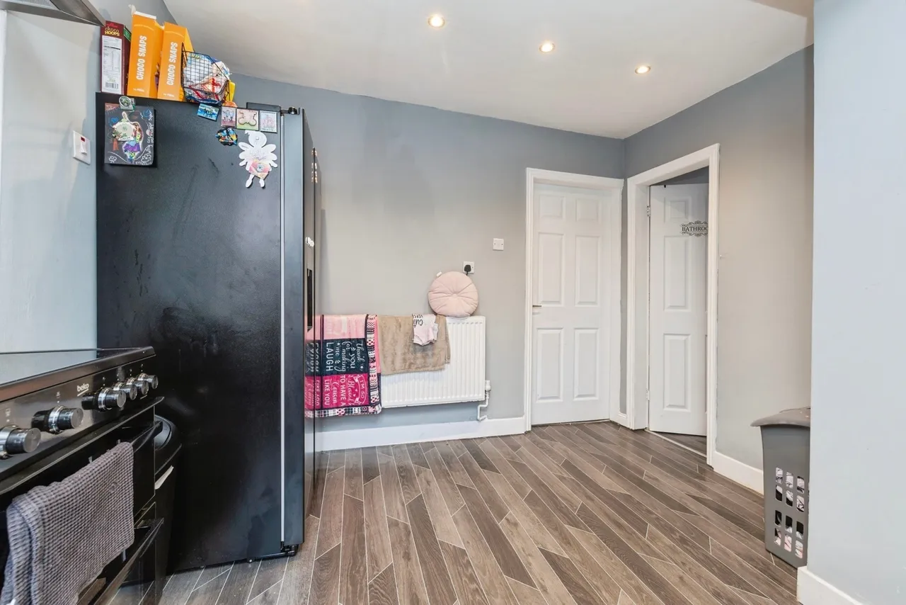 North Crescent, Peterlee, Durham, SR8, photo 6