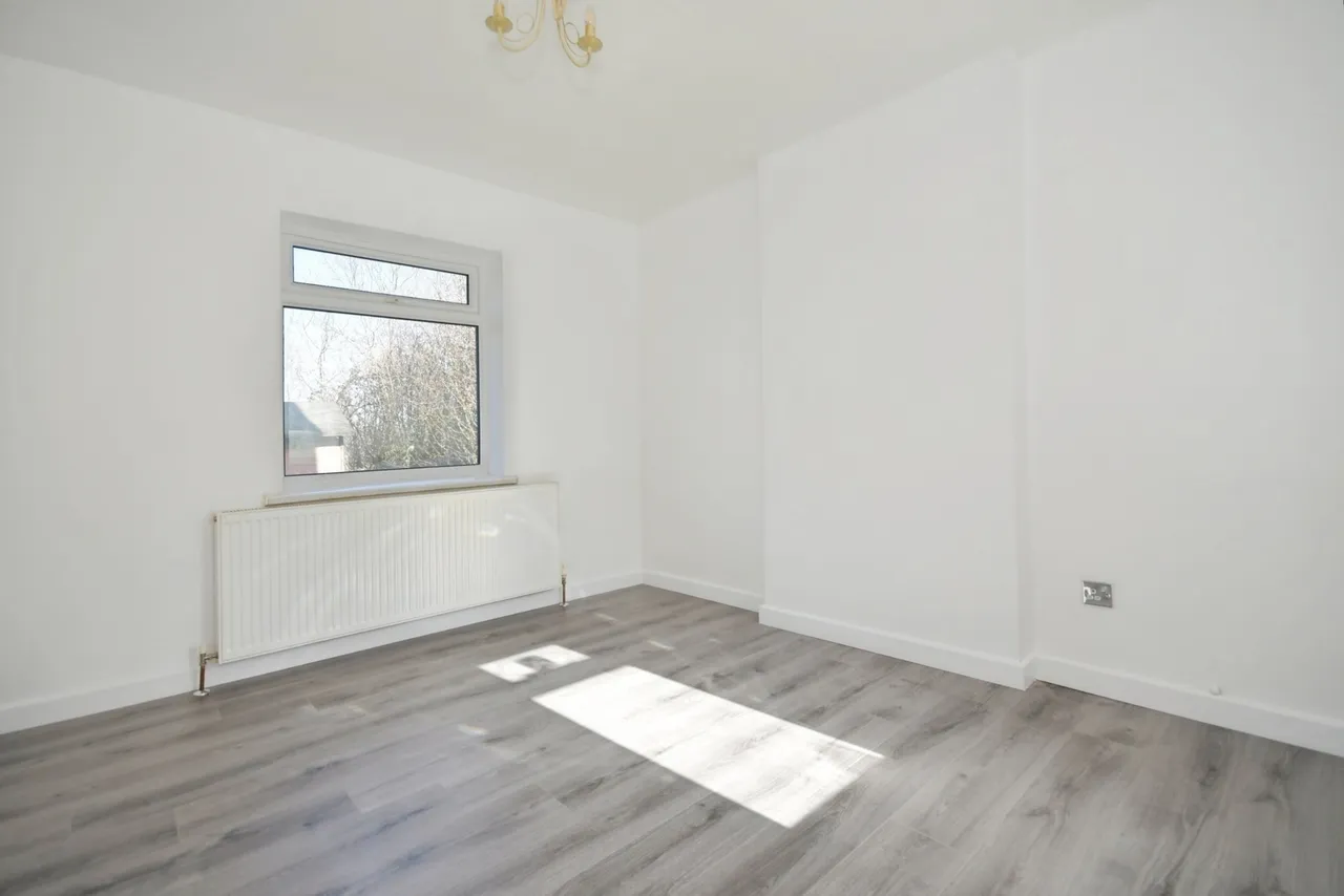 Walgrove Avenue, Chesterfield, S40, photo 7