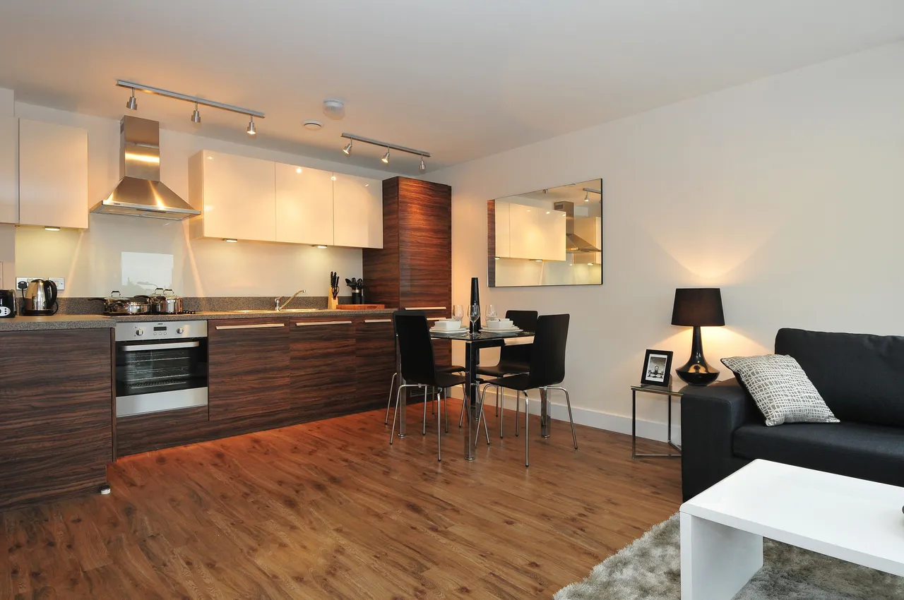 904 TRS Apartments, The Green, Southall, photo 2
