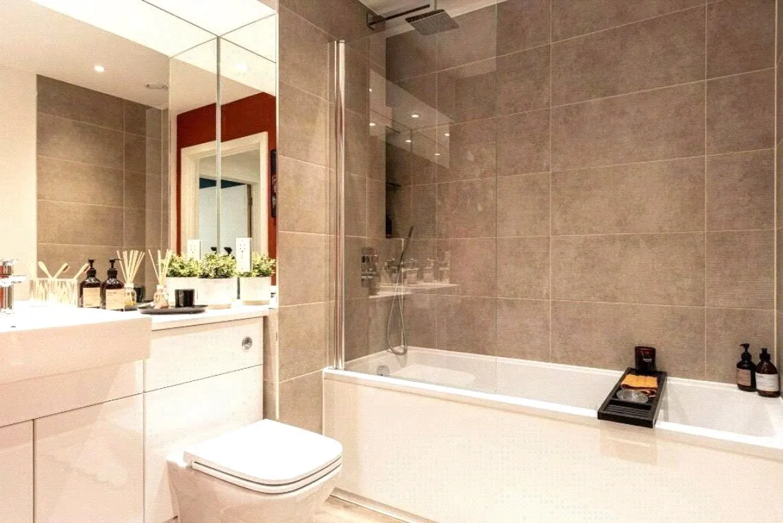 Fairfield Avenue, Staines-upon-Thames, TW18, photo 5