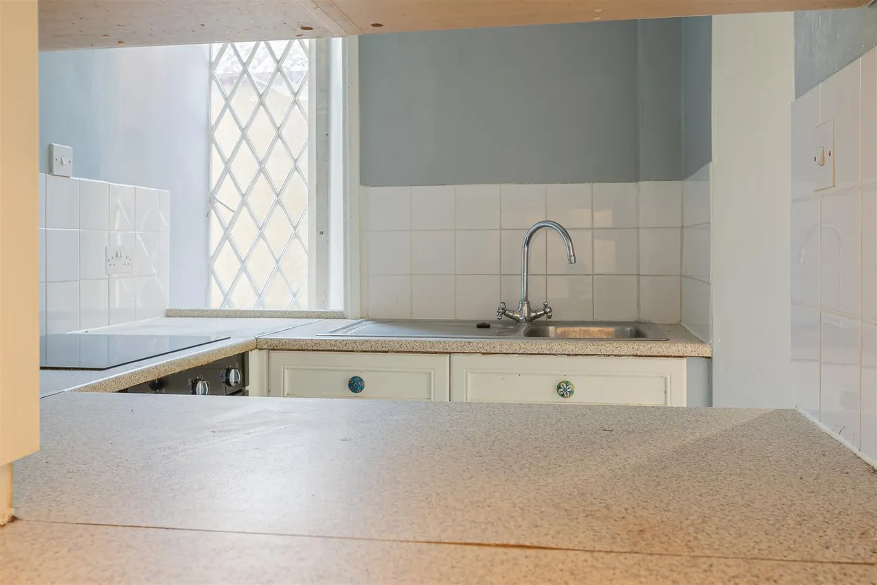 Compton Road, Calne, SN11, photo 5