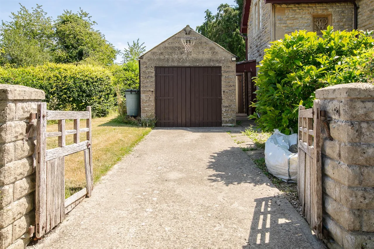 Compton Road, Calne, SN11, photo 14