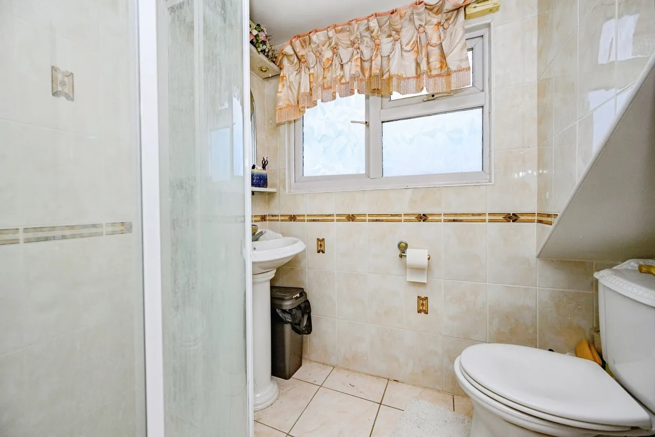 Austin Road, LUTON, Bedfordshire, LU3, photo 9