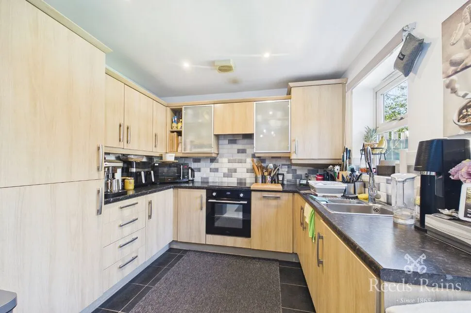 Parkgate, Goldthorpe, S63, photo 2