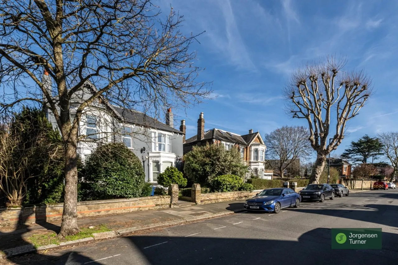 Rosemont Road, Acton, London, photo 12