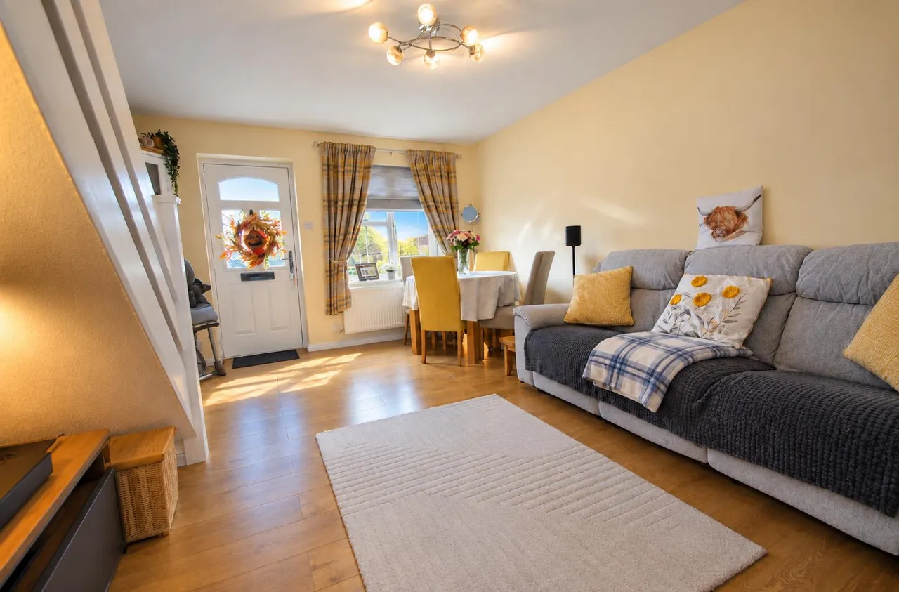 Thackeray Avenue, Tilbury, RM18, photo 2