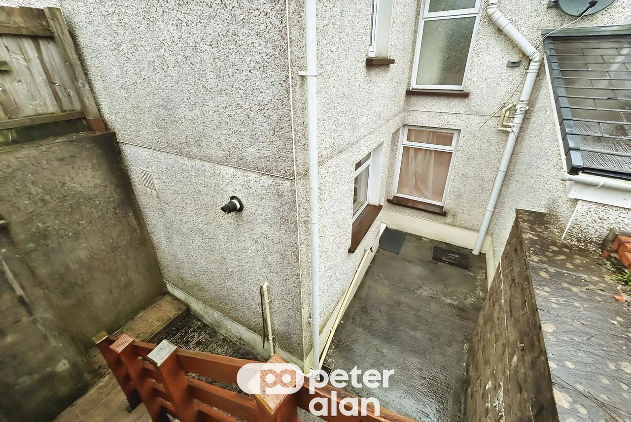 High Street, Merthyr Tydfil, CF48, photo 5