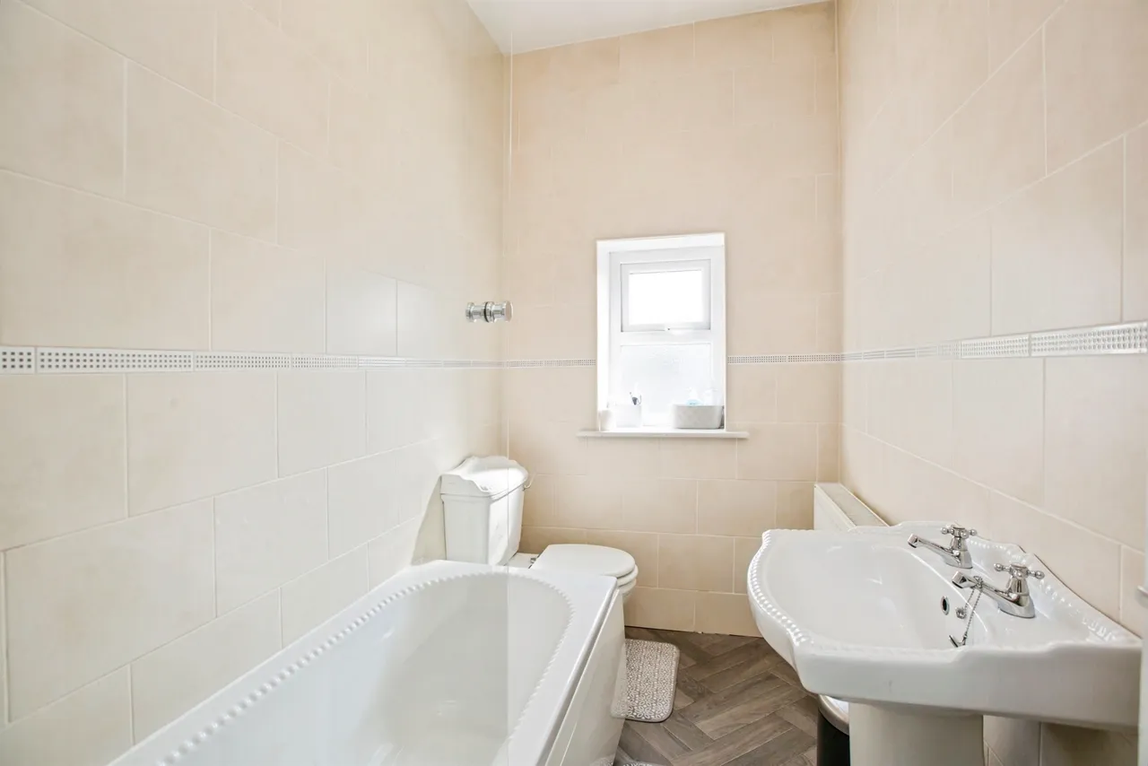 Earls Terrace, Halifax, HX3, photo 9