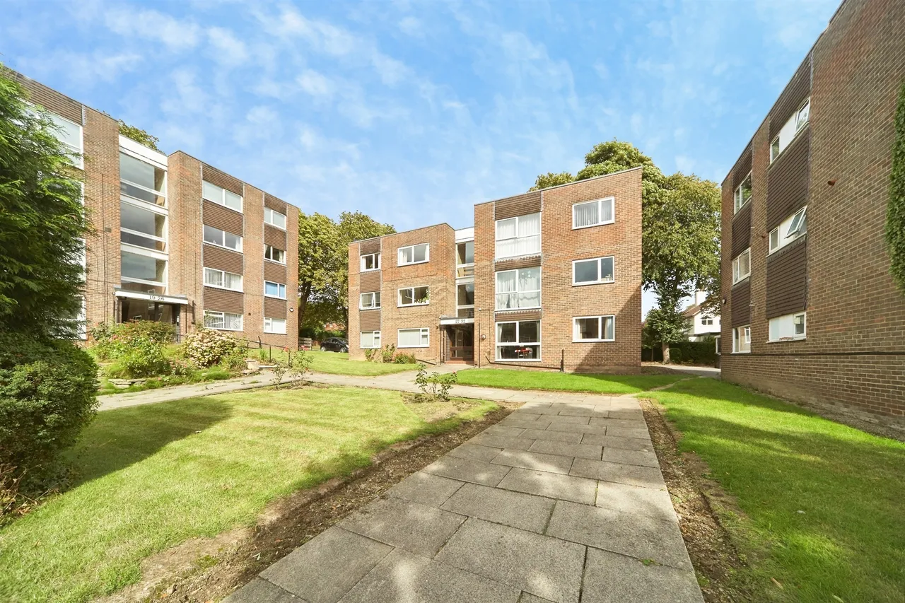 1 bed flat for sale — Kingsway Court, Leeds