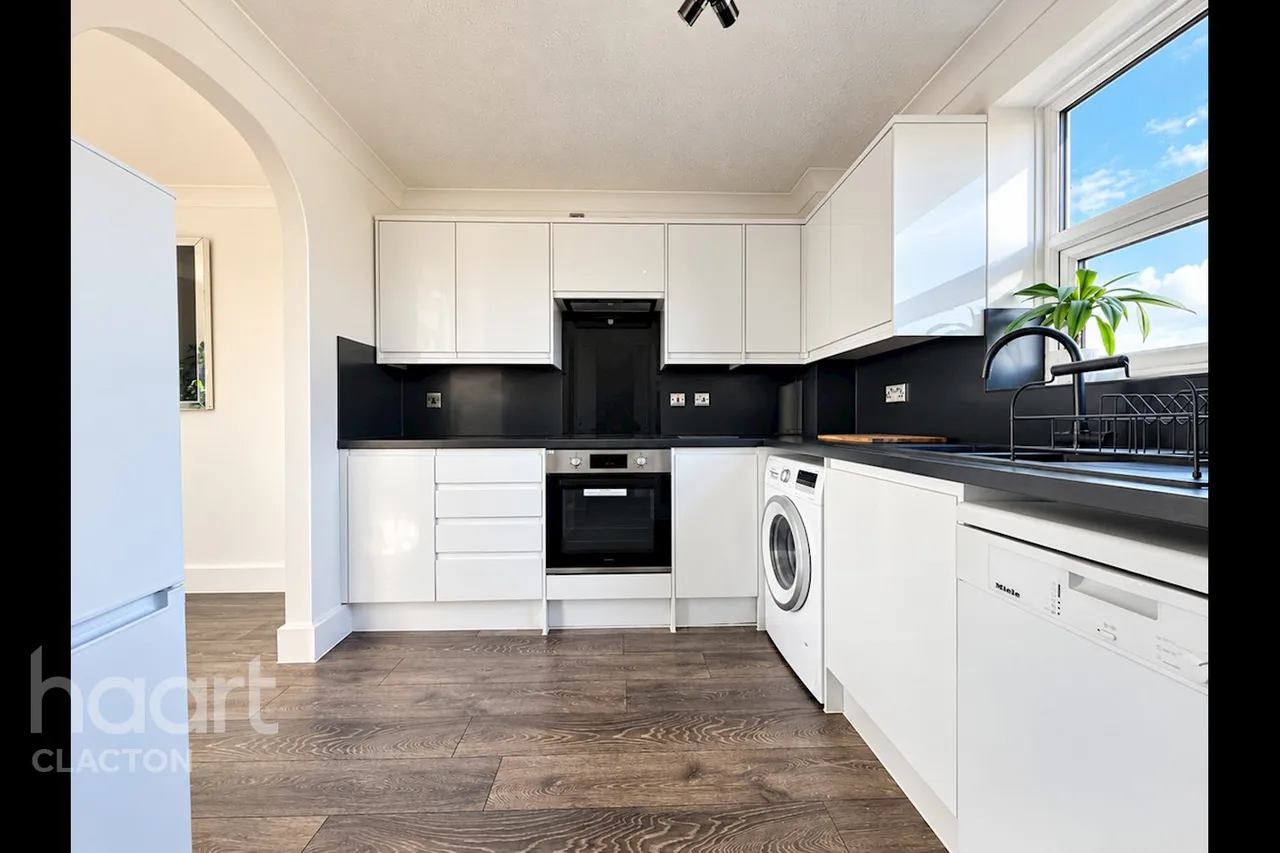 Selsey Avenue, Clacton-On-Sea, CO15, photo 9